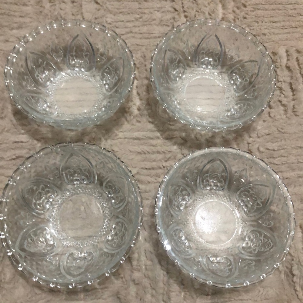 Gardenia 4 piece crystal bowl set, New in box